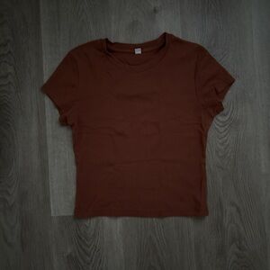 uniqlo brown fitted crop top